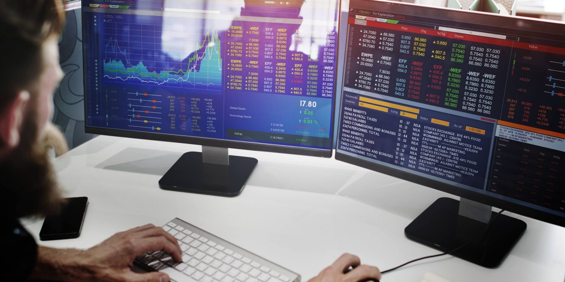 Bitcoin gains 2.6% as S&P 500 slips 0.5% in rare outperformance