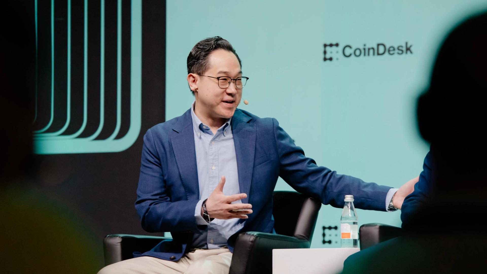 Crypto lobbies seek court suspension of Illinois tax amid legal challenge