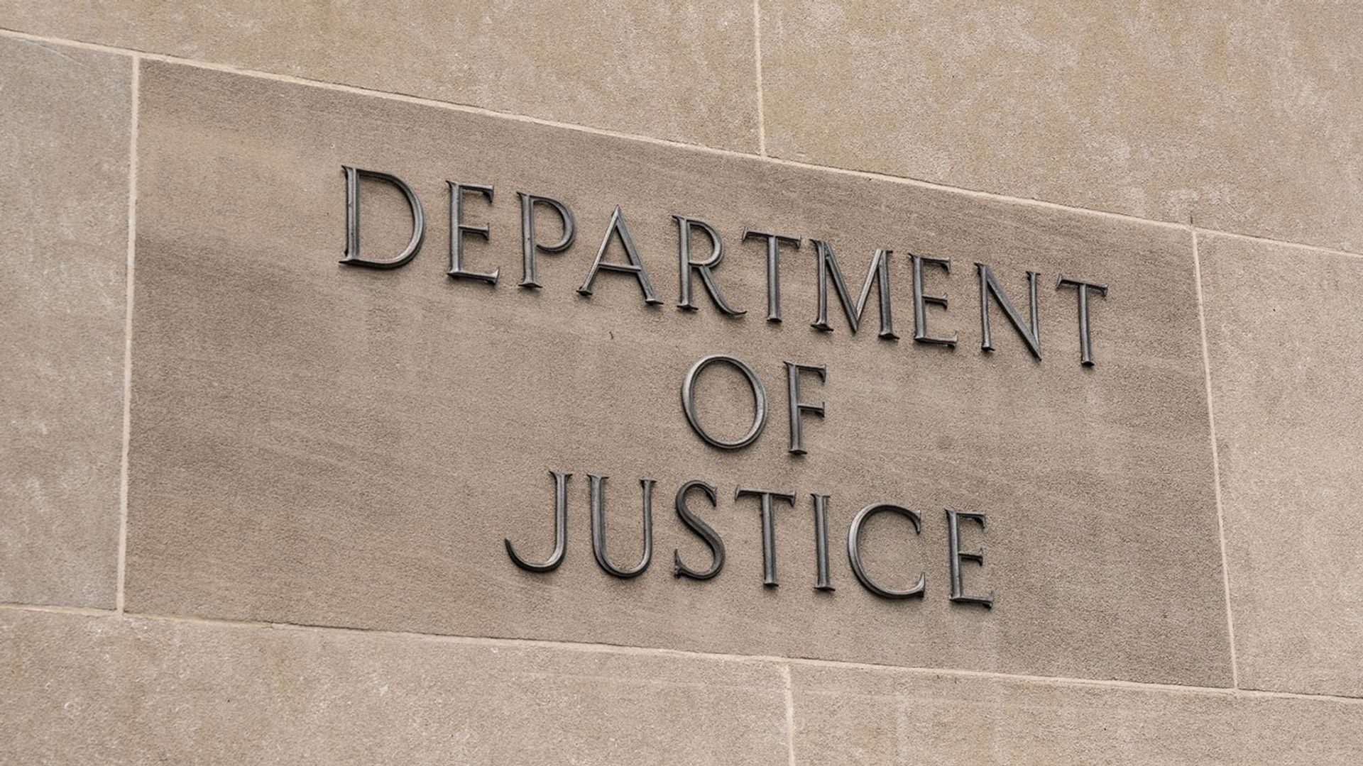 U.S. prosecutors investigating Binance over alleged Iran sanctions bypass