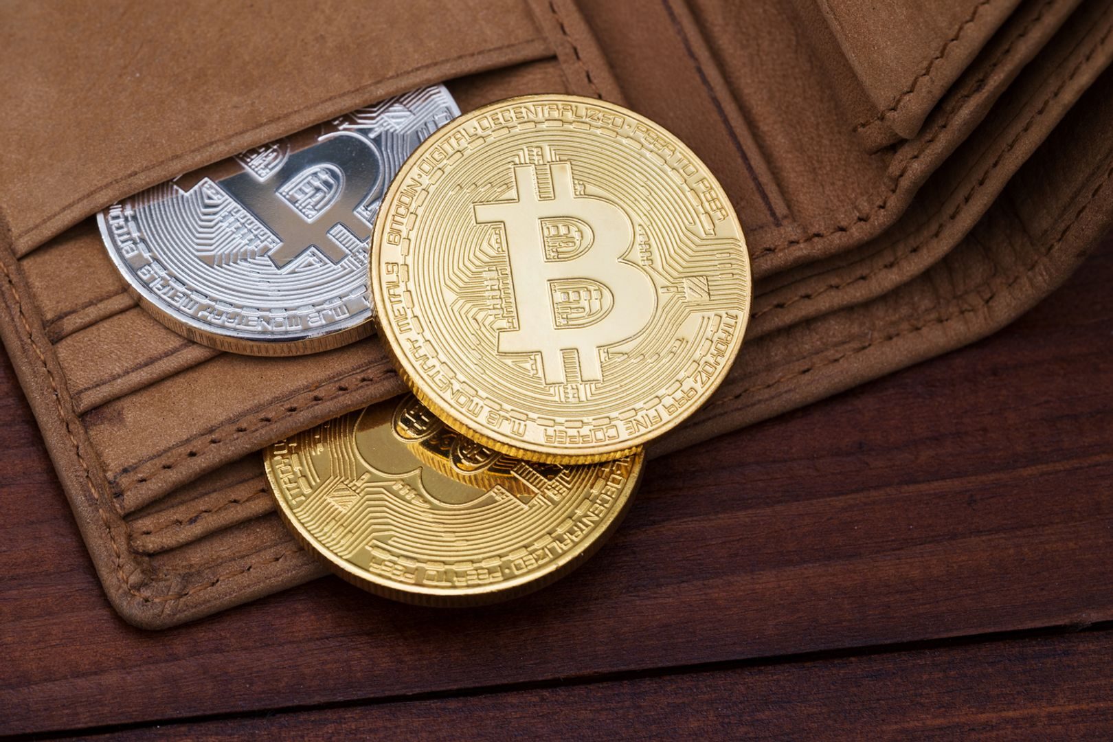 Decade-old Bitcoin wallets stir: $40M moved, but dormancy at 4-year low