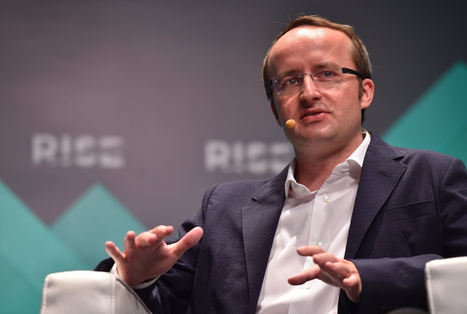 Crypto.com launches tokenized stock derivatives amid sector growth