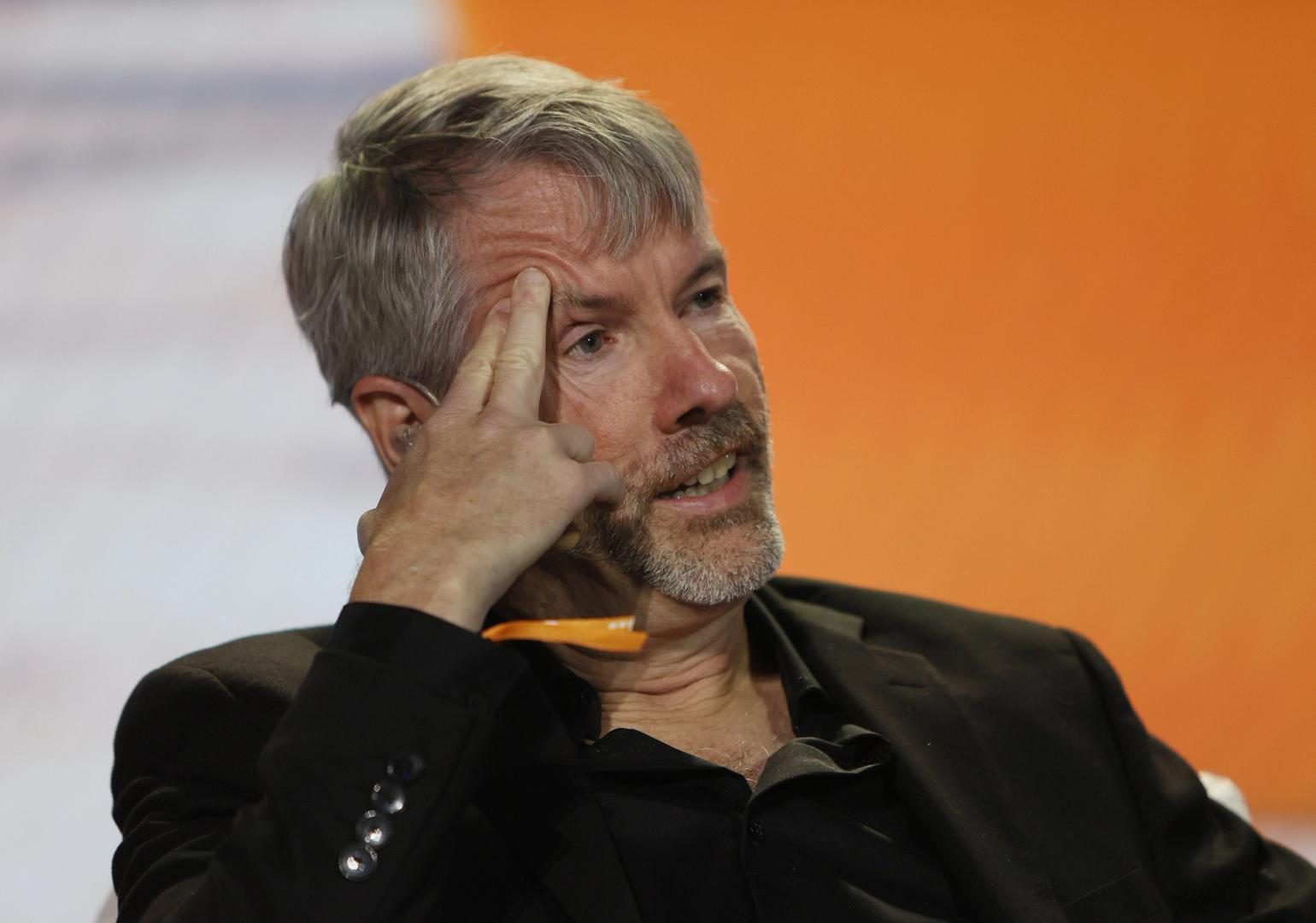 CryptoQuant warns MicroStrategy's cash reserves depleted to 14 months of coverage
