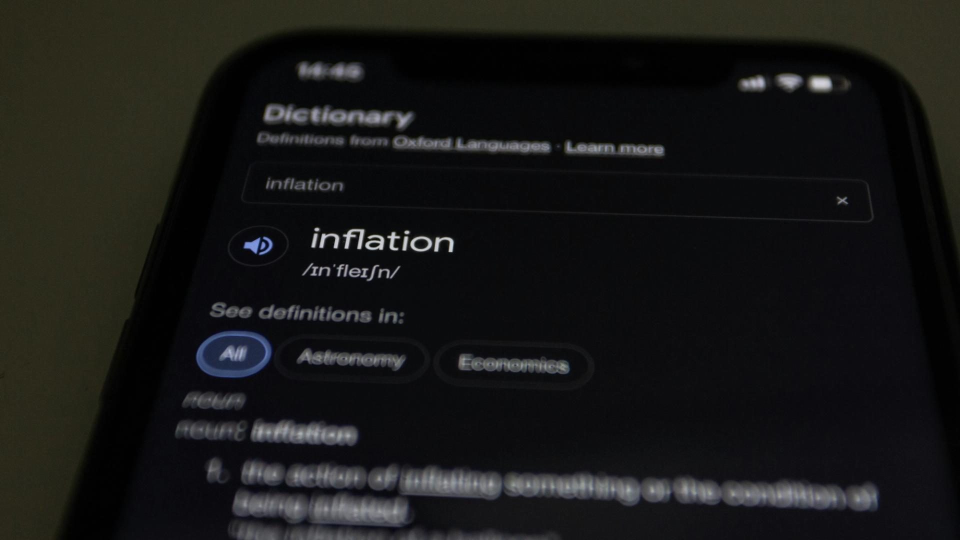 Bitcoin traders reduce bullish bets before U.S. inflation report