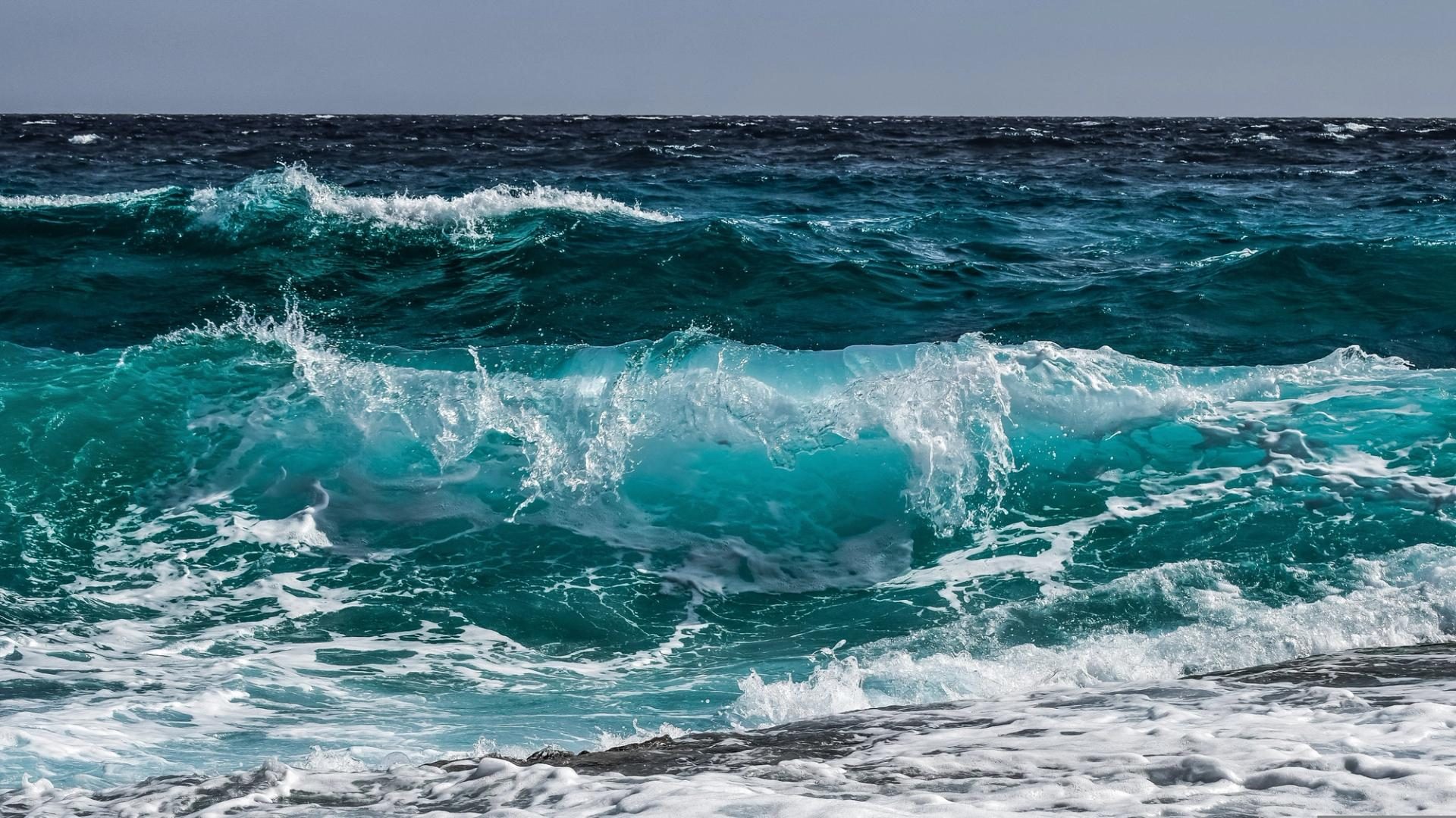 Large XRP options straddle signals trader bet on volatility through August