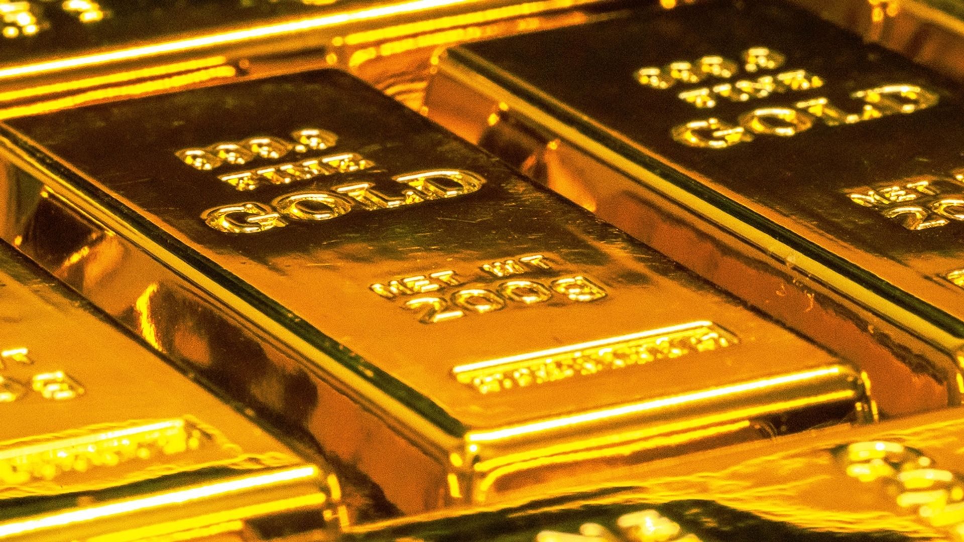 Bitcoin falls as gold, silver selloff unwinds hedge-asset trade